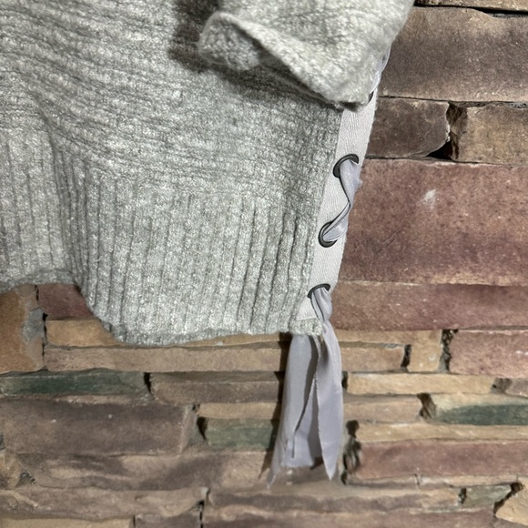 Free People Gray V-Neck Sweater - Picture 7 of 12